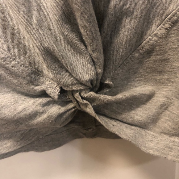 Cloth gray crop top with knitted front, size M. - Picture 3 of 3